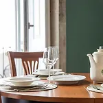 Artistic 2br Flat Downtown W/ Ac By Lovelystay *