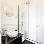 Artistic 2br Flat Downtown W/ Ac By Lovelystay Apartmán *