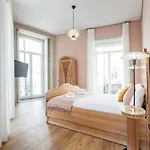Artistic 2br Flat Downtown W/ Ac By Lovelystay Apartmán Porto