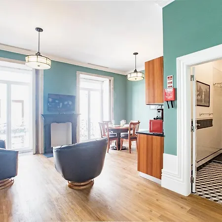 Artistic 2br Flat Downtown W/ Ac By Lovelystay *