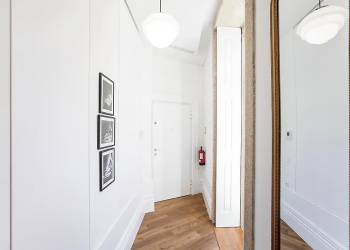 Artistic 2br Flat Downtown W/ Ac By Lovelystay Διαμέρισμα