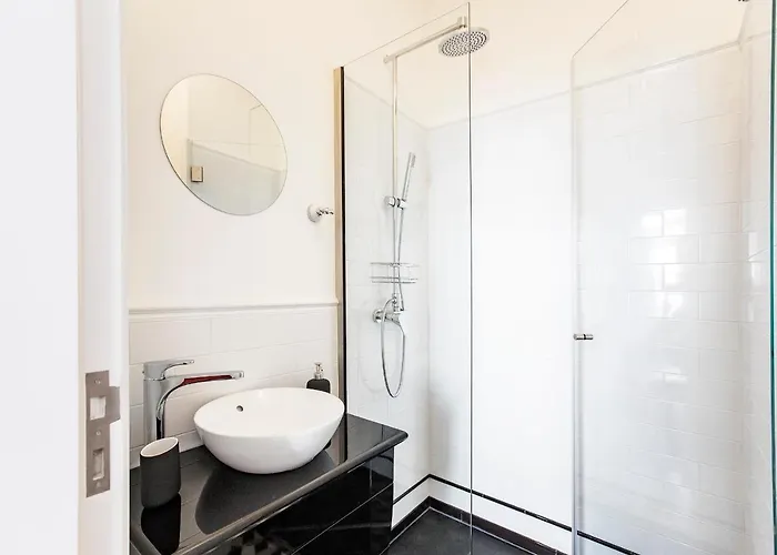 Artistic 2br Flat Downtown W/ Ac By Lovelystay Διαμέρισμα *