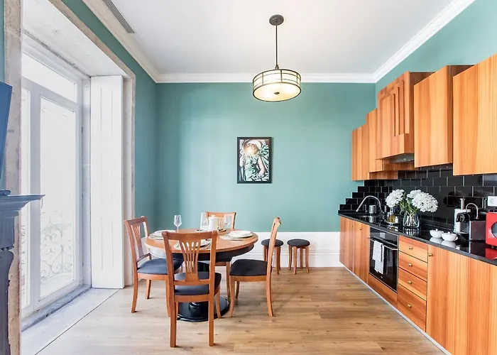 Artistic 2br Flat Downtown W/ Ac By Lovelystay Πόρτο