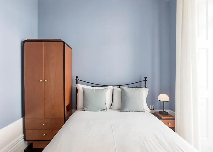 Artistic 2br Flat Downtown W/ Ac By Lovelystay Порту