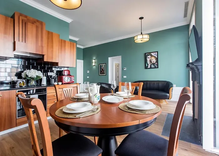 Artistic 2br Flat Downtown W/ Ac By Lovelystay * Πόρτο