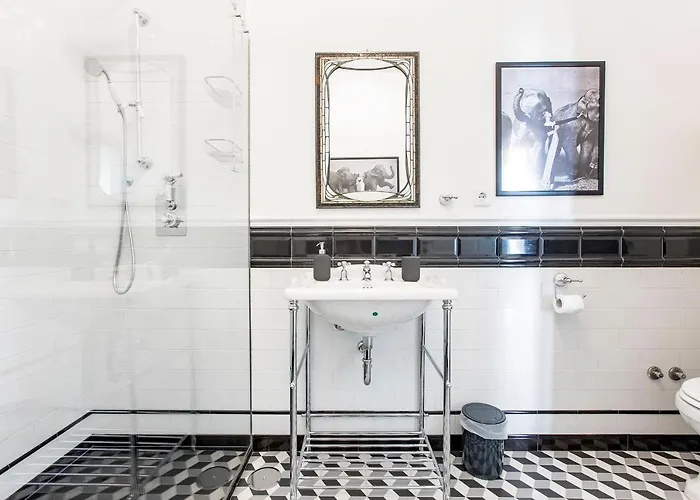 Artistic 2br Flat Downtown W/ Ac By Lovelystay Διαμέρισμα