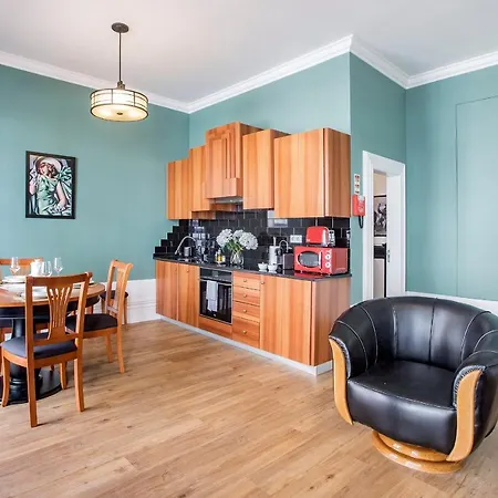 Artistic 2br Flat Downtown W/ Ac By Lovelystay דירה *