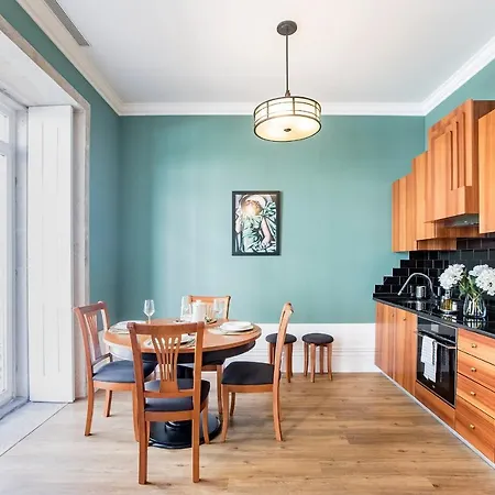 Artistic 2br Flat Downtown W/ Ac By Lovelystay ポルト